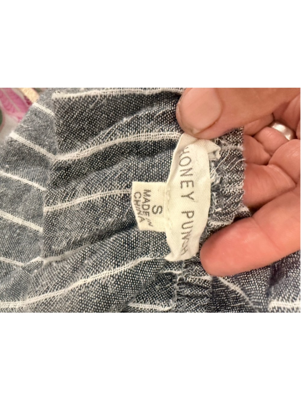 Women's Honey Punch Gray White Striped Off-Shoulder Long top Size S - Picture 3 of 9